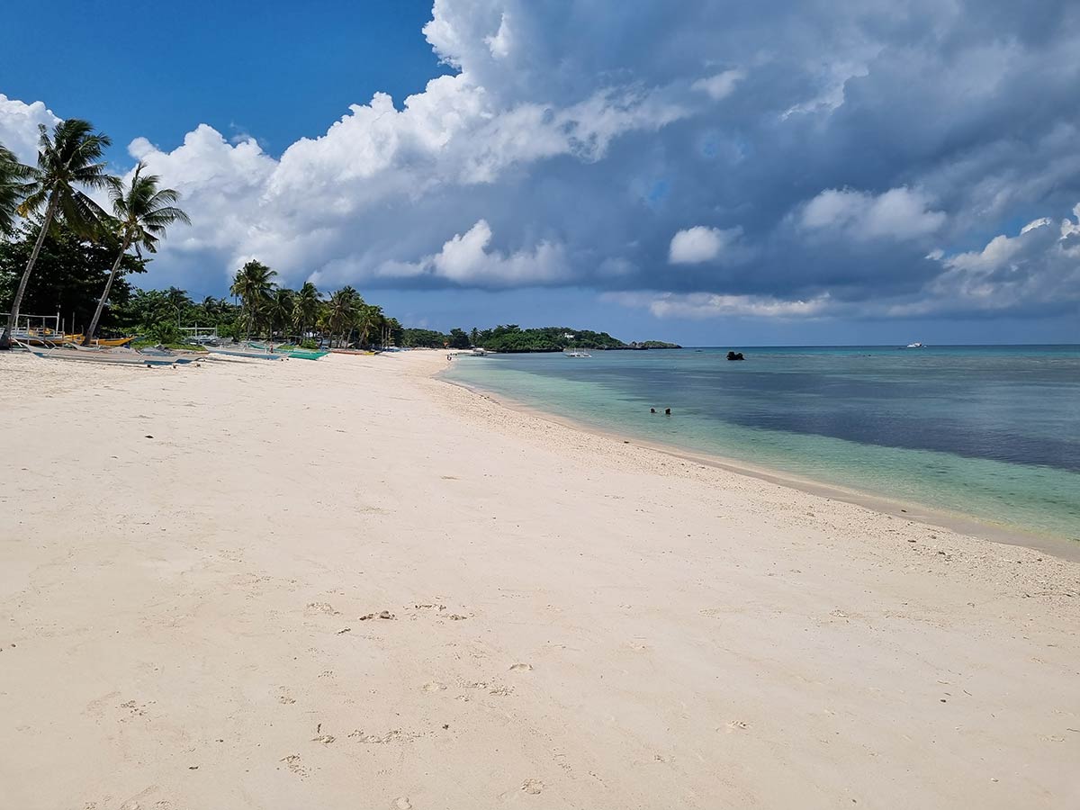 langob beach malapascua filipinas